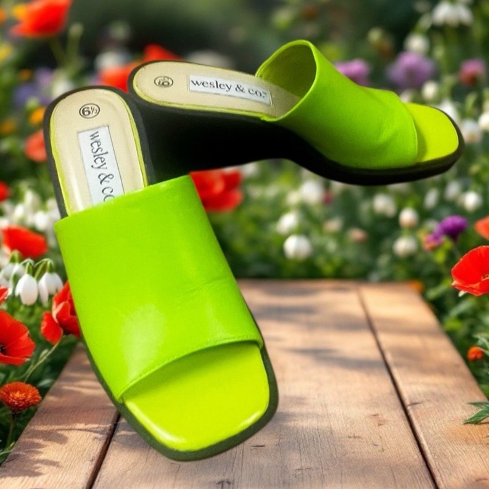 Wesley & Co,Woman,Summer Sandals,Lemon green,Sz 6.5,Low square heel.!